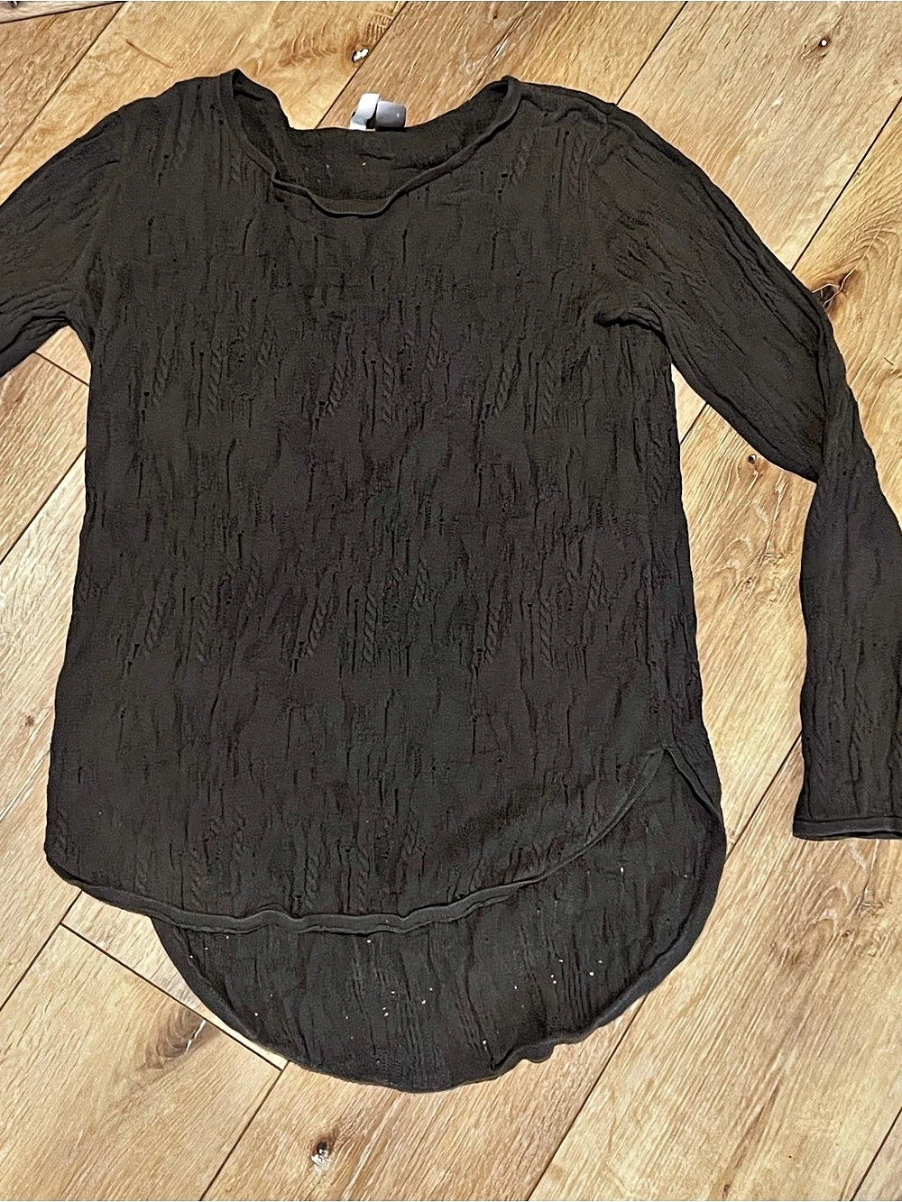 H&M Long Sleeve Textured Top in Black Size Small Like New